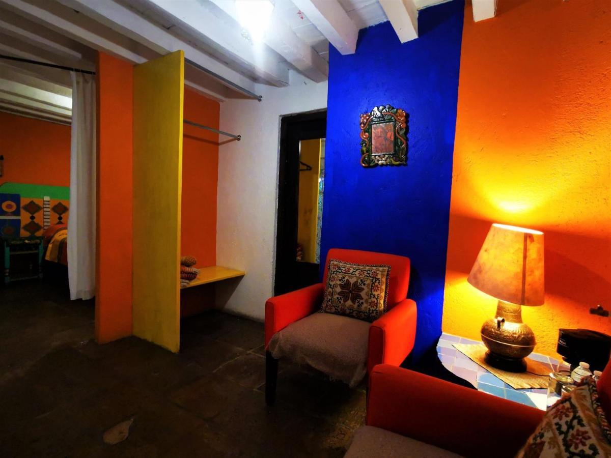 Casa De Los Espiritus Alegres By Rotamundos Guanajuato Rom bilde